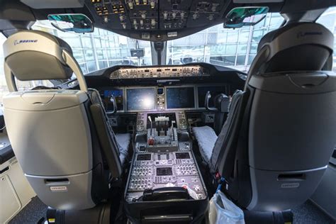 FAA orders Boeing inspections on 787 cockpit seats .